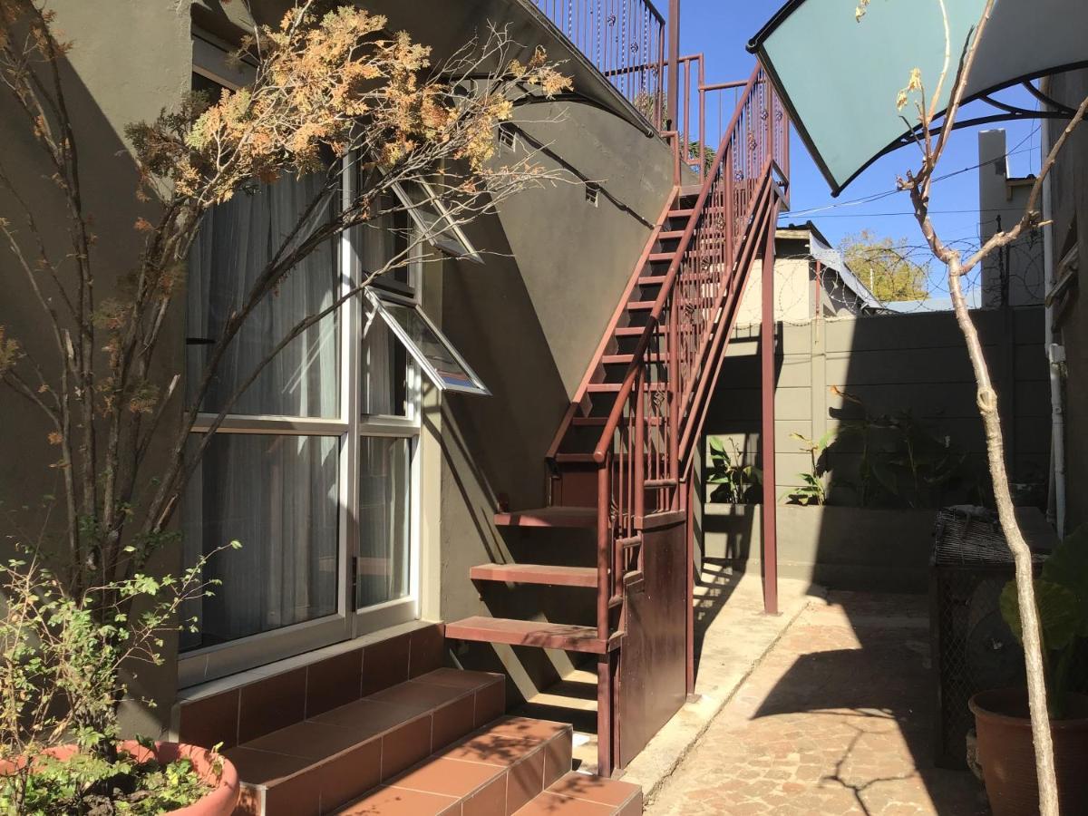 Marathon Lodge Johannesburg Bagian luar foto